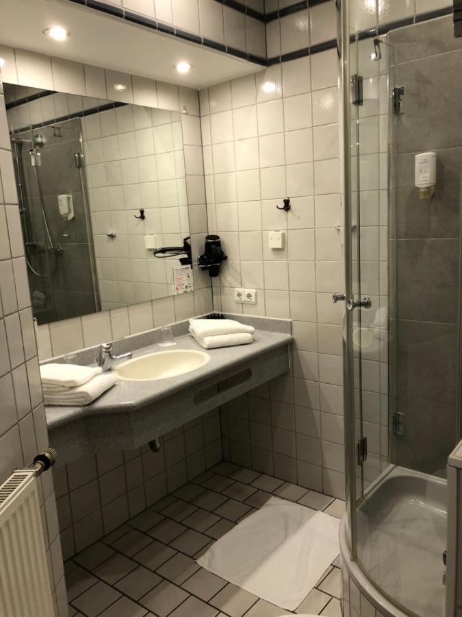 بوخوم Hotel Restaurant Zum Neuling المظهر الخارجي الصورة